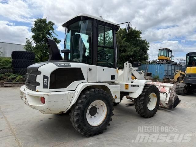 Volvo L 30 G Rataslaadurid