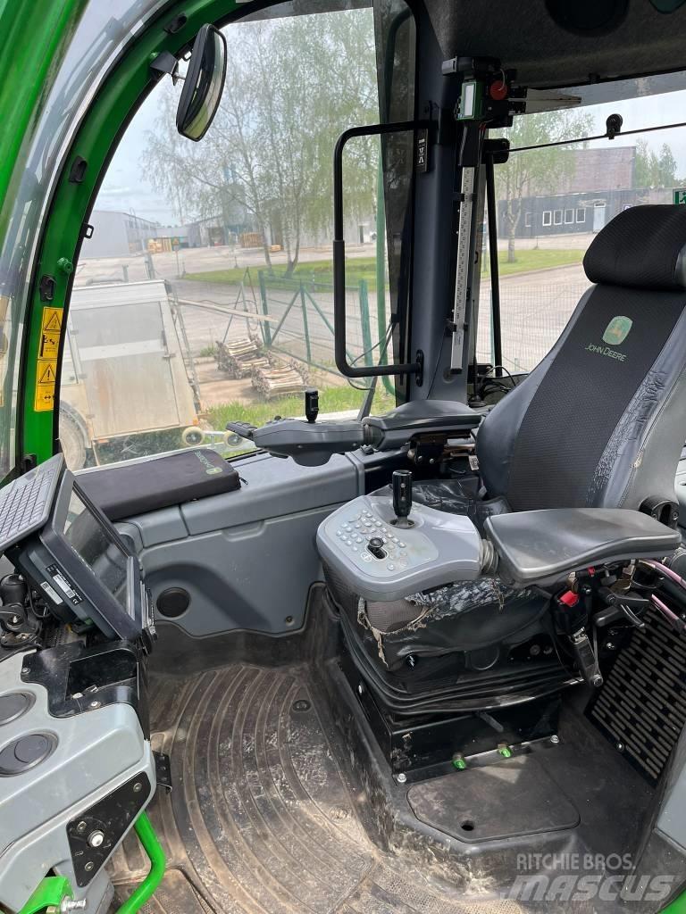 John Deere 1070E Harvesterid
