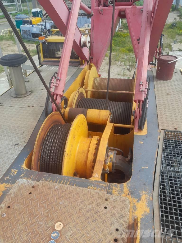 Liebherr LR 1130 Roomikkraanad