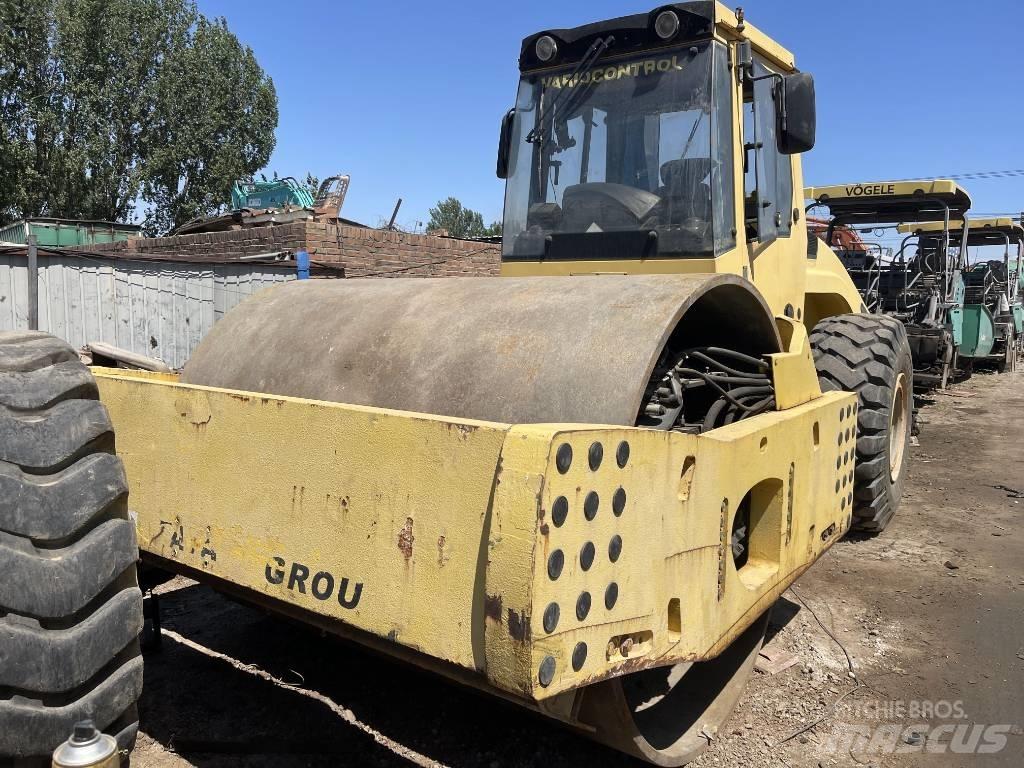 Bomag 226-4 Ühe trumliga rullid