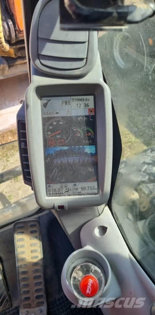 Hitachi ZX140W-5B Ratasekskavaatorid