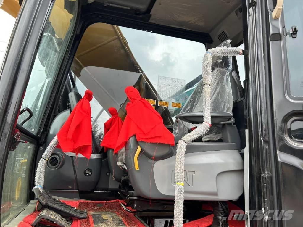CAT 320 D Roomikekskavaatorid