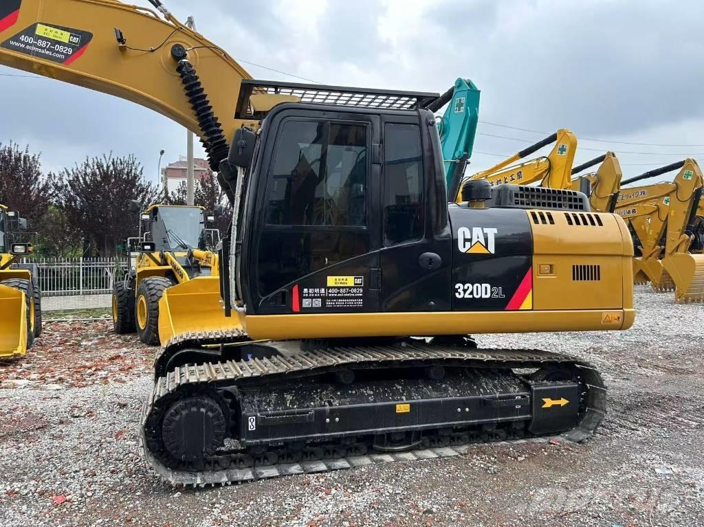CAT 320 D Roomikekskavaatorid
