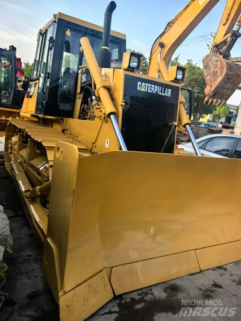 CAT D6G Buldooserid