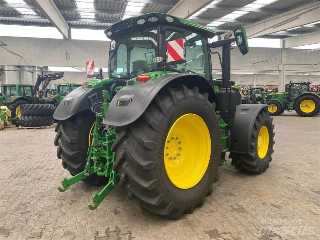 John Deere 6R 215 Traktorid