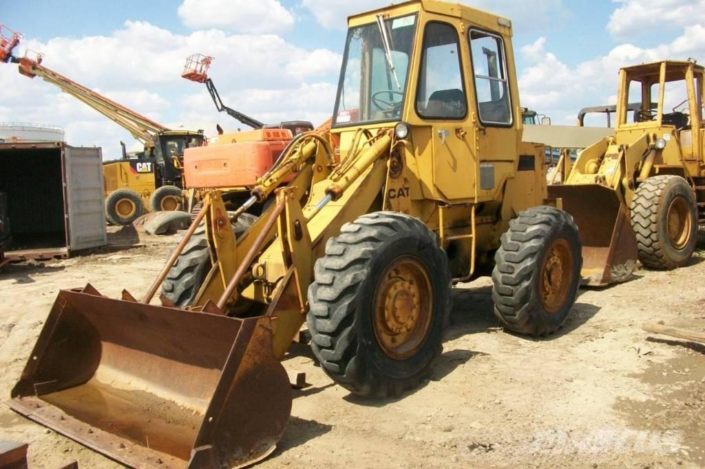CAT 910 Rataslaadurid