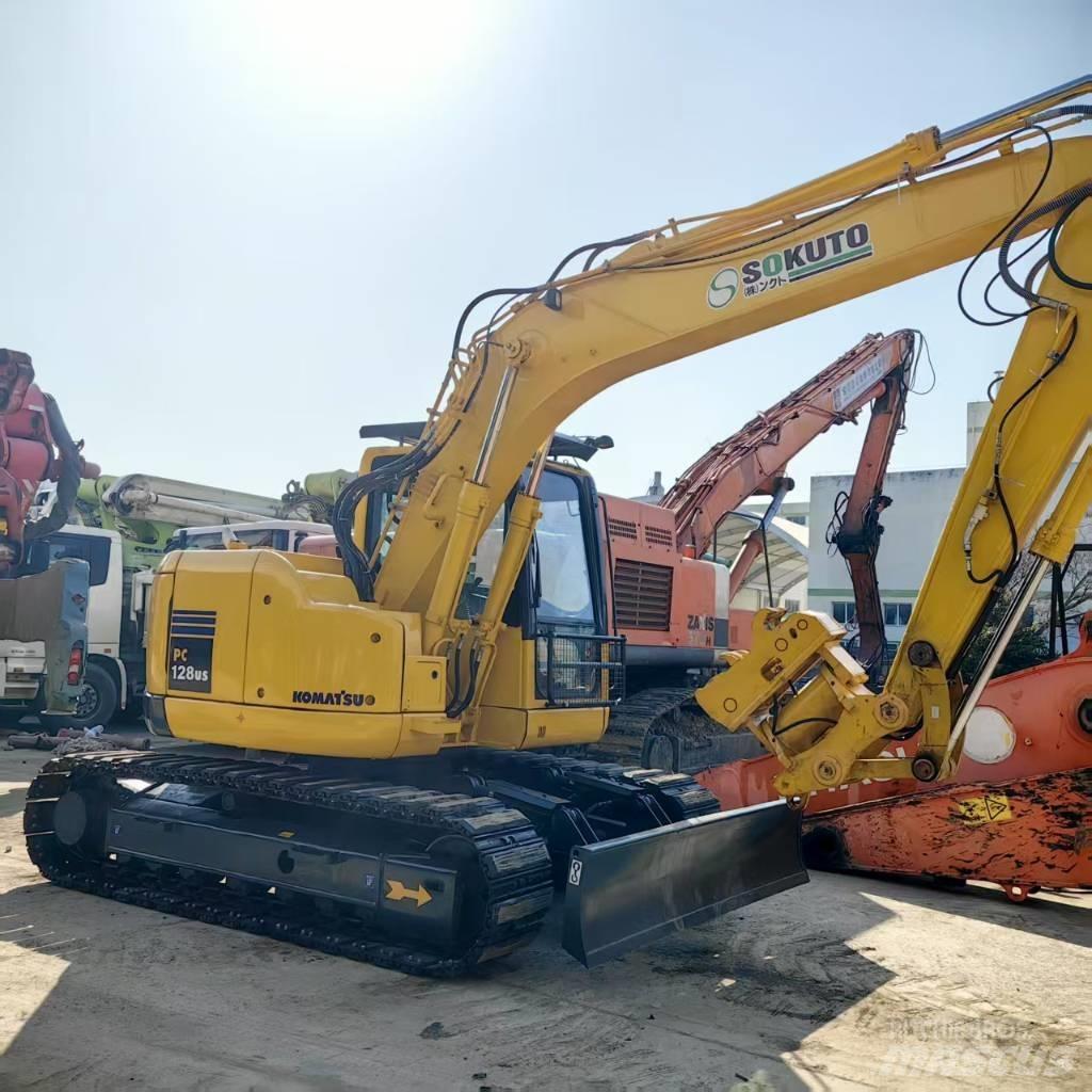 Komatsu PC 128 US Väikeekskavaatorid 7t-12t