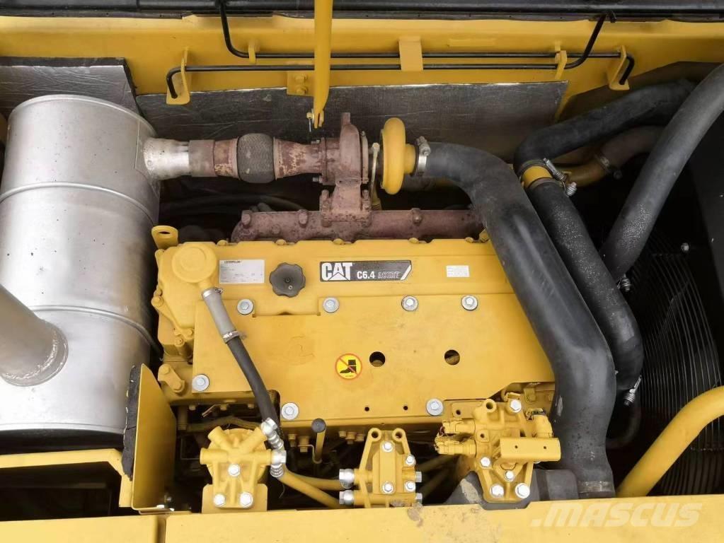 CAT 320 D Roomikekskavaatorid