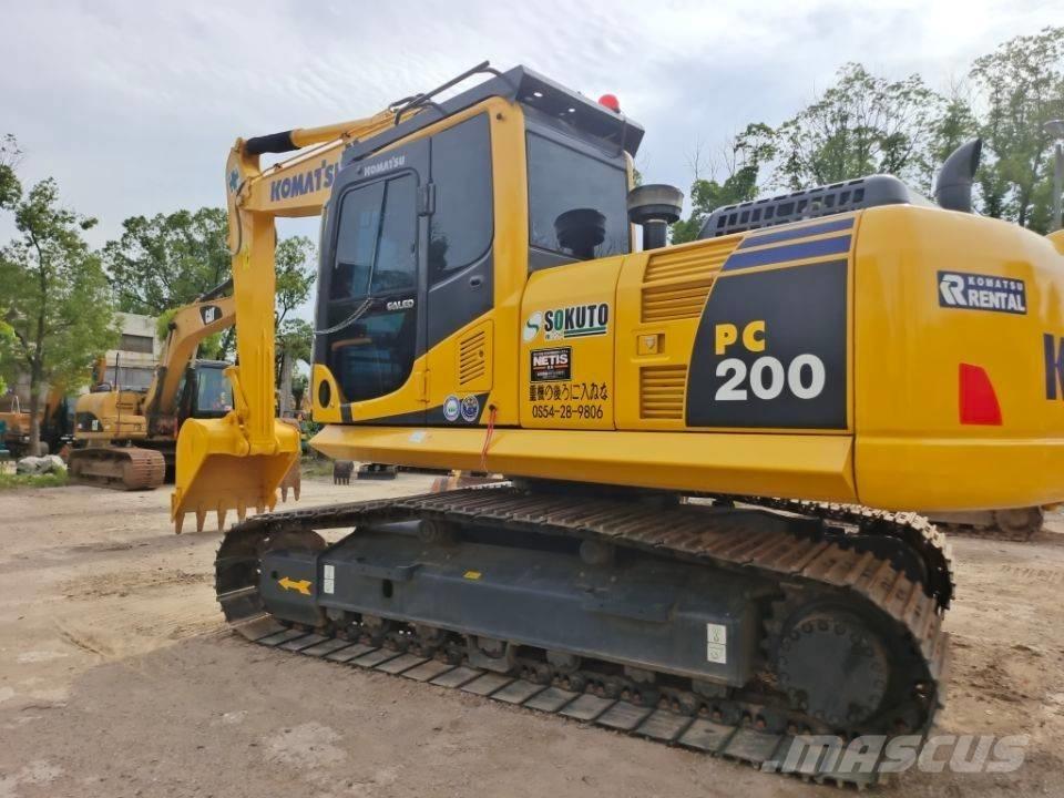 Komatsu PC 200-8 Roomikekskavaatorid