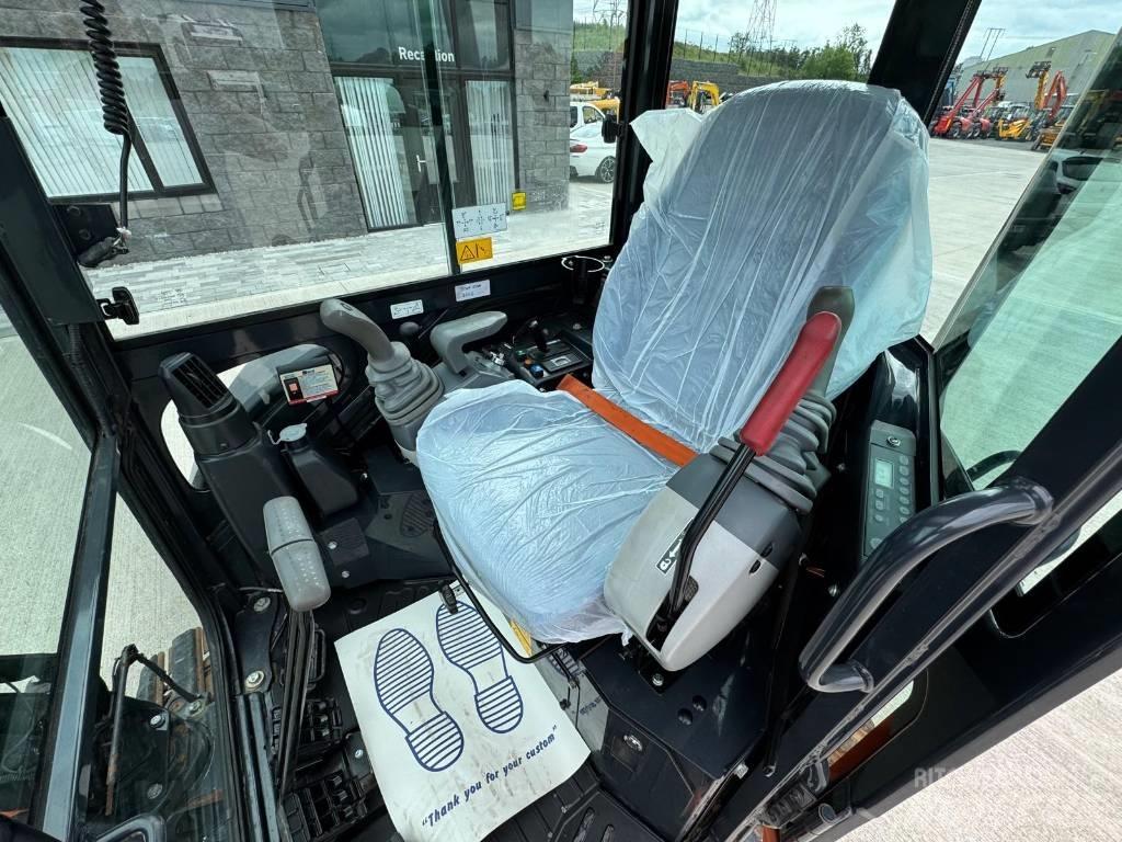 Hitachi ZX 26 U-6CLR Miniekskavaatorid < 7 t