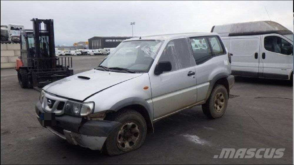 Nissan Terrano II Sõiduautod