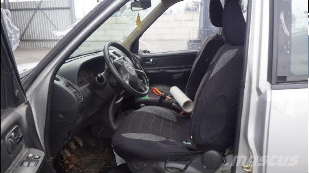 Nissan Terrano II Sõiduautod