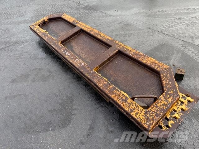 CAT TAILGATE Liigendraamiga pinnaseveokid