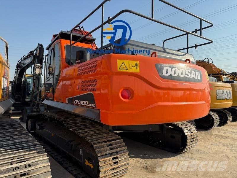 Doosan DX 300LC-9C Roomikekskavaatorid