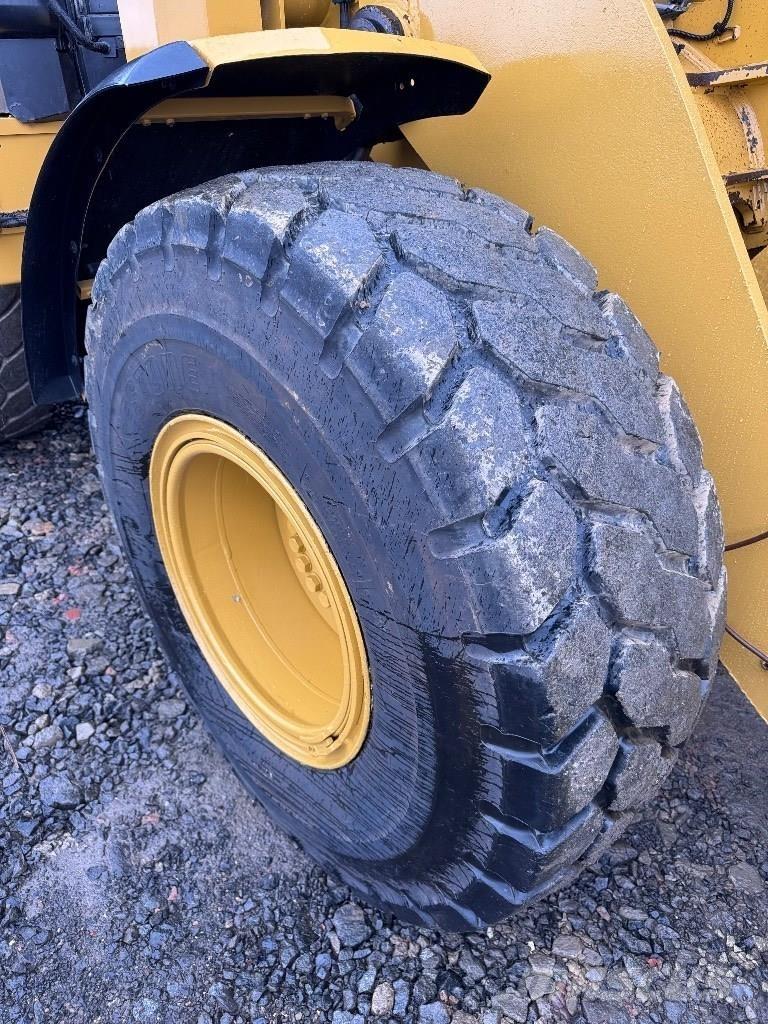 CAT 930 M Rataslaadurid