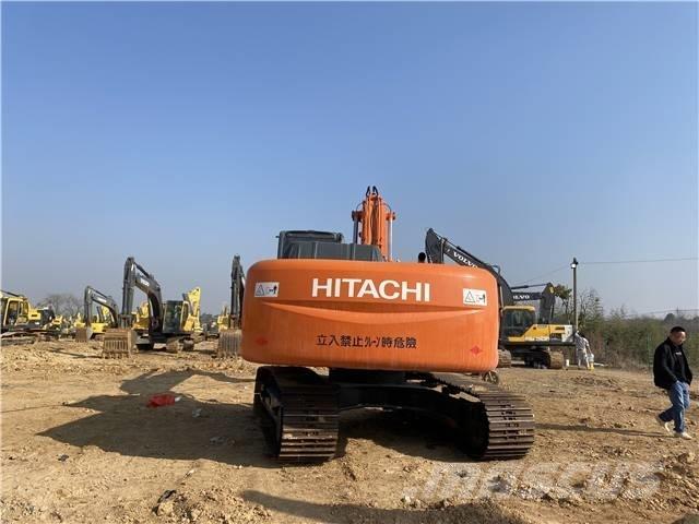 Hitachi ZX210 Roomikekskavaatorid