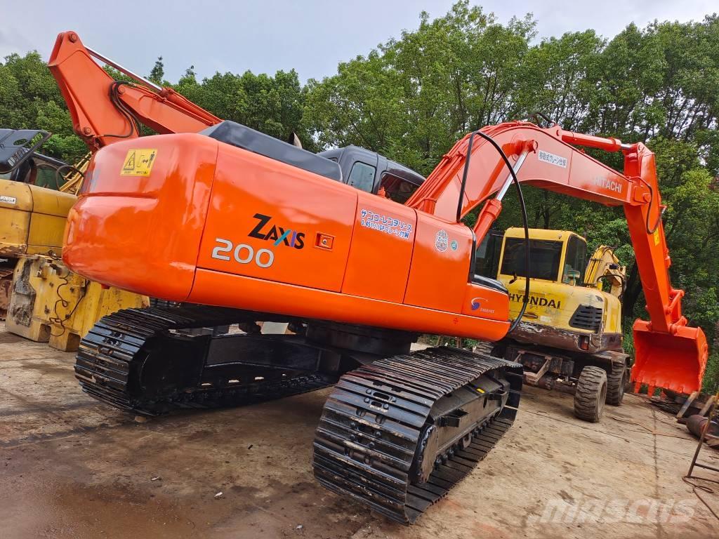 Hitachi EX 200-5 Roomikekskavaatorid
