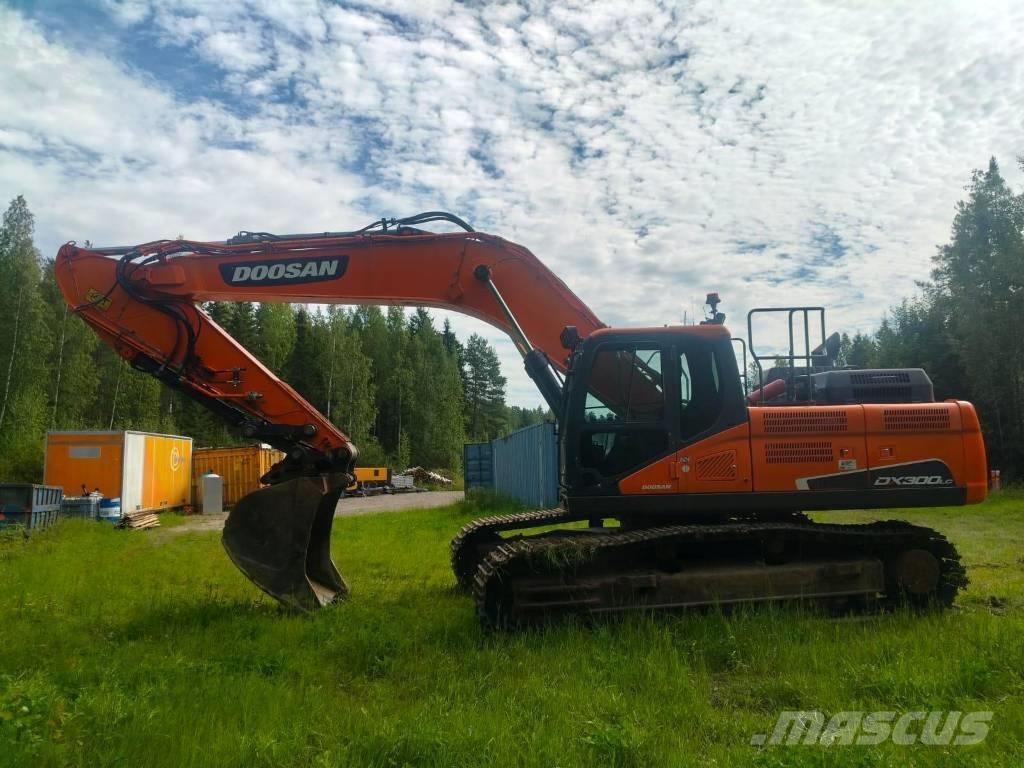 Doosan DX 300 LC Roomikekskavaatorid