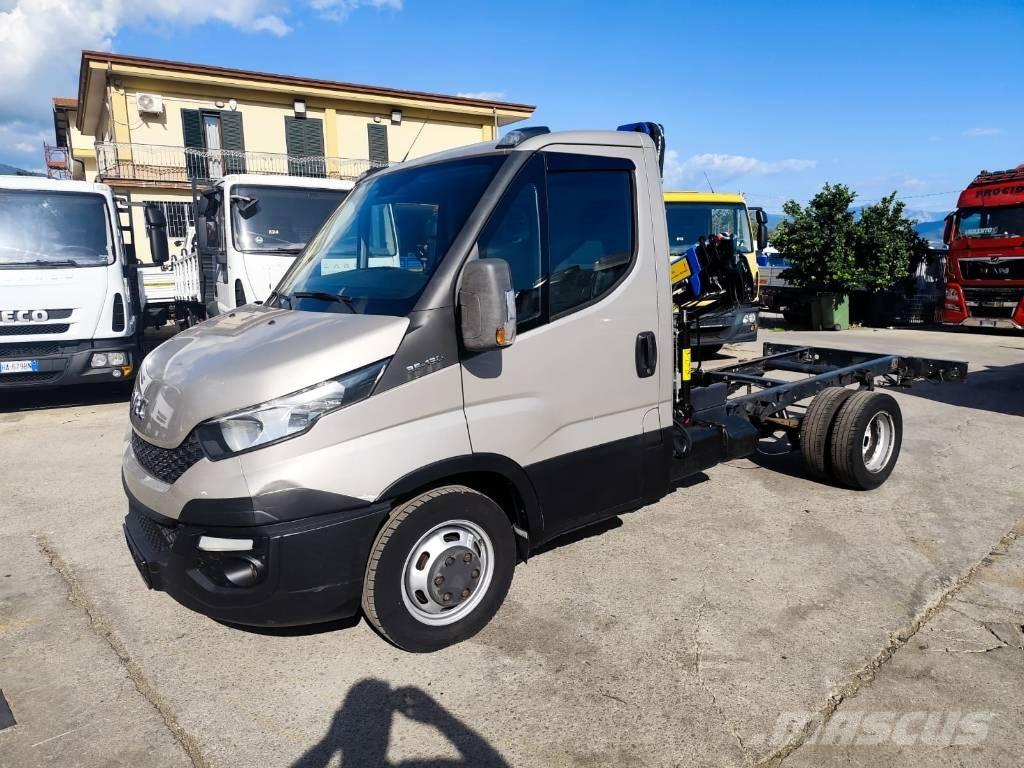 Iveco Daily 35-130 Kraanaga veokid