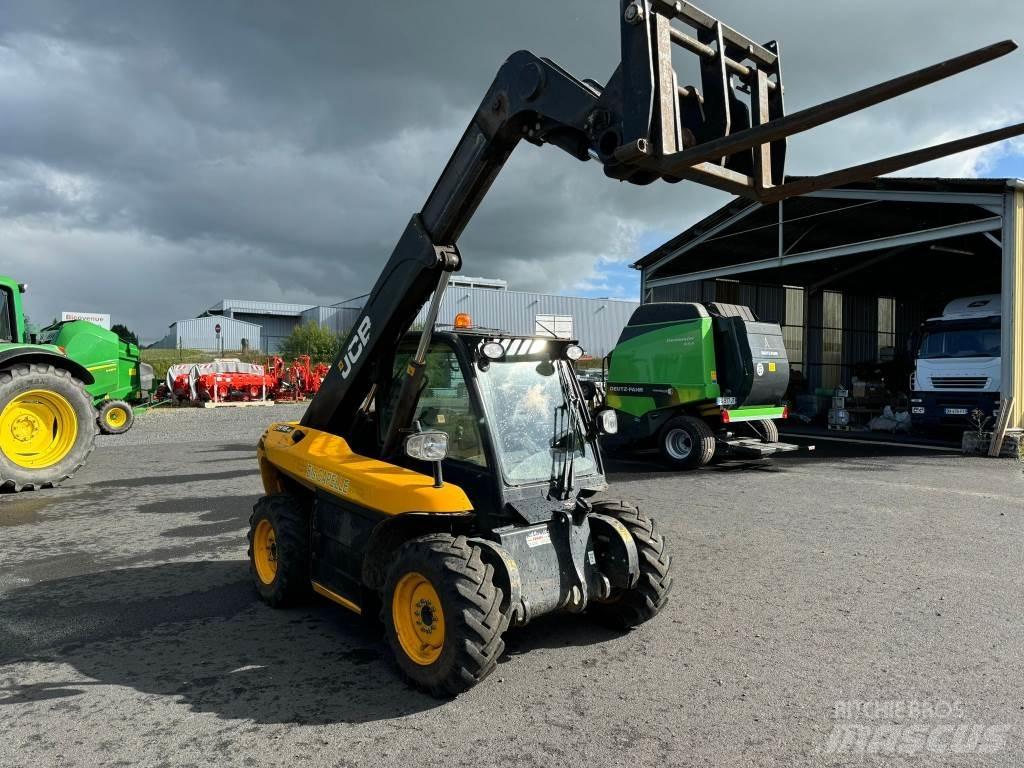 JCB 516 40 COMPACT Põllumajanduslikud teleskoopkäitlejad