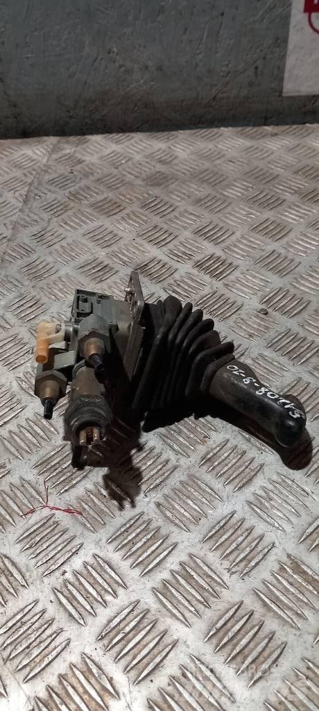 Scania S 94   1324425 Kabiinid