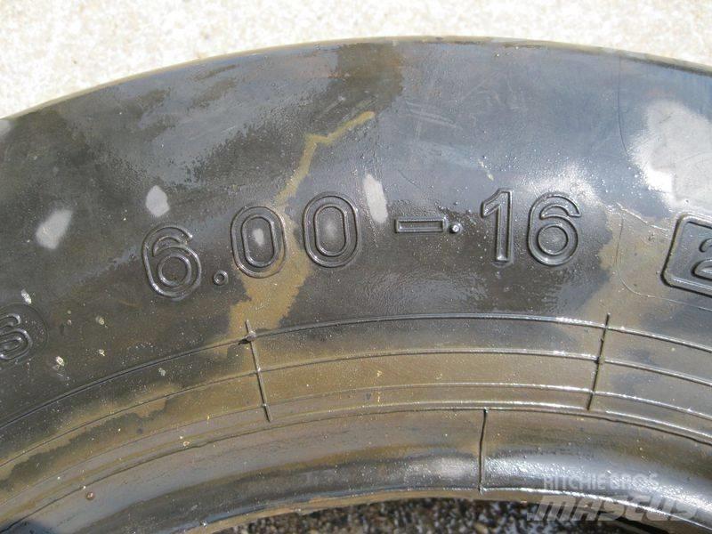Pirelli 6.00-16 band Rehvid, rattad ja veljed
