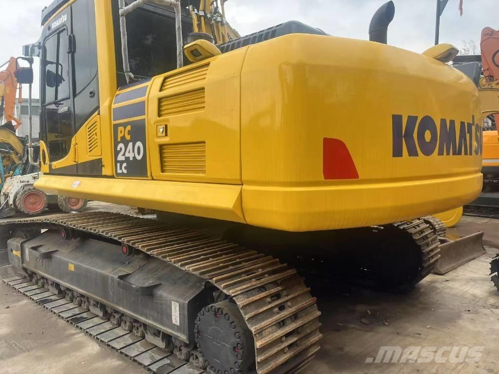 Komatsu PC 240 LC Roomikekskavaatorid