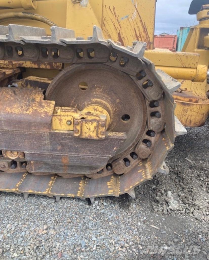 CAT D 5 C Buldooserid