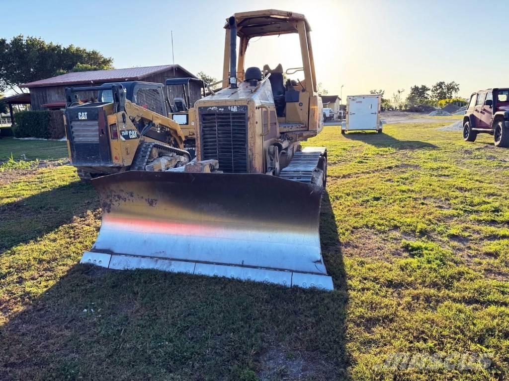 CAT D 3 G Buldooserid