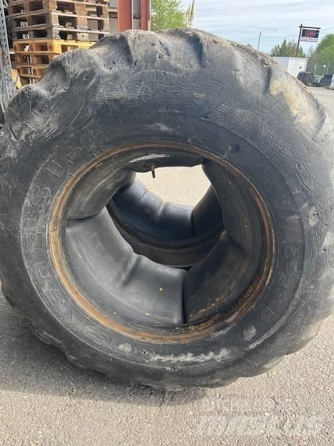 Nokian 600/55-26.5 Rehvid, rattad ja veljed
