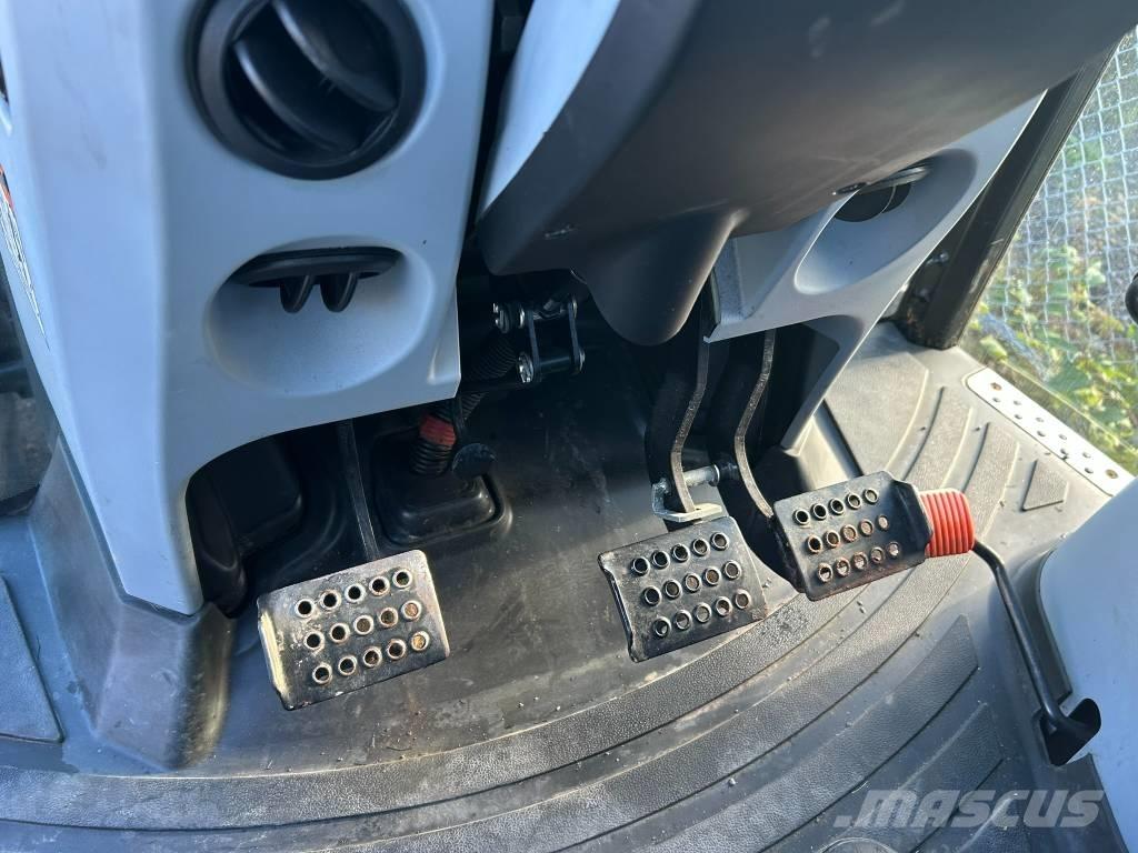 New Holland T 5.105 Traktorid