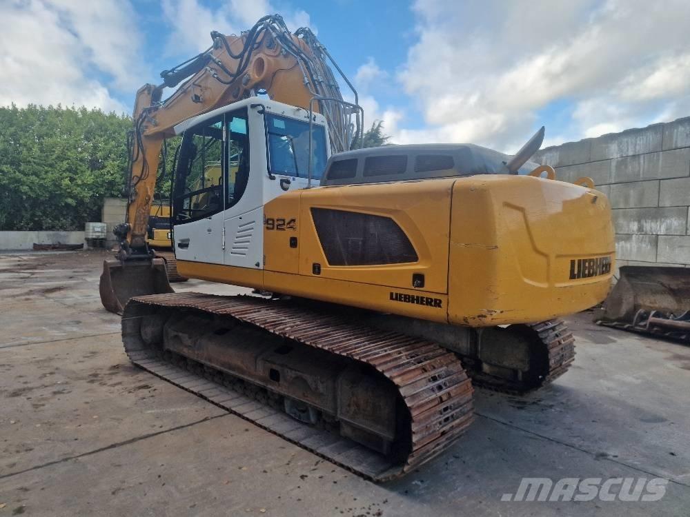 Liebherr R924LC Roomikekskavaatorid