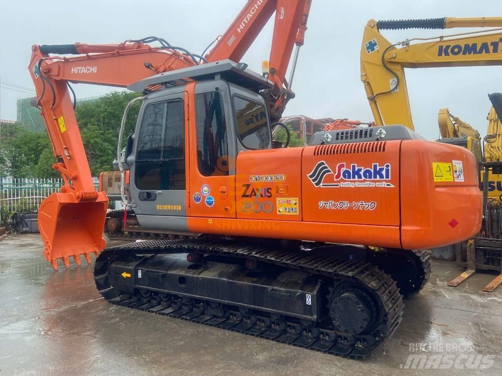 Hitachi ZX 200 Roomikekskavaatorid
