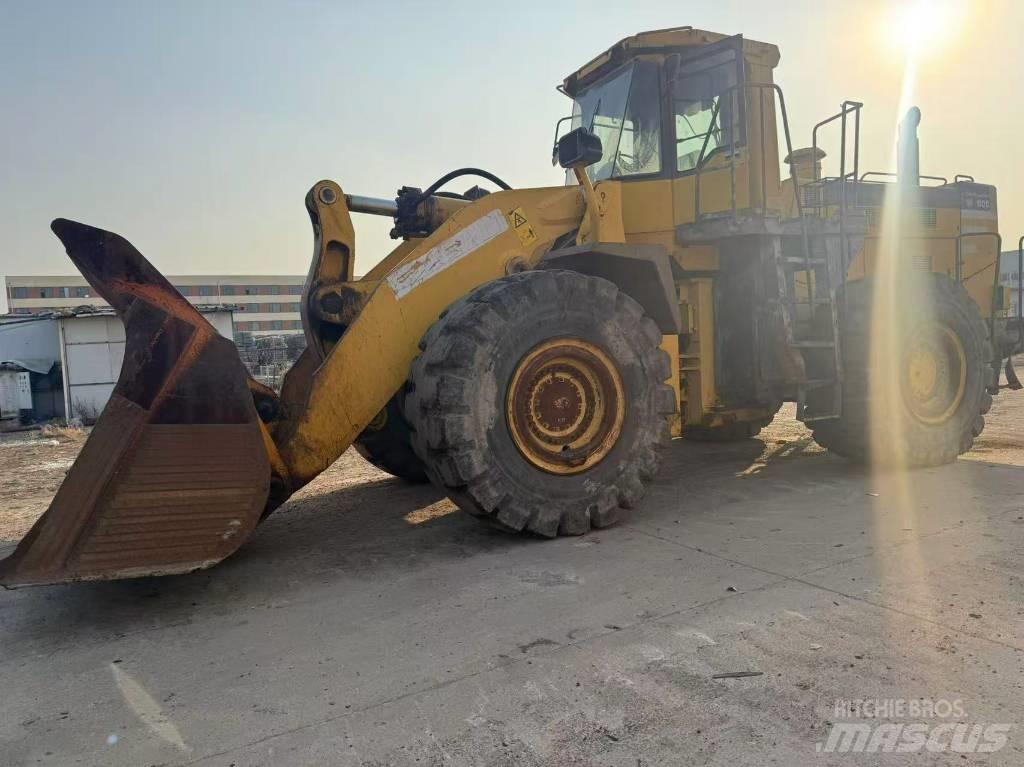 Komatsu WA 600-3 Rataslaadurid