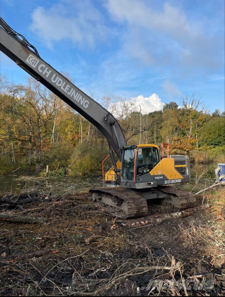 Volvo 250E LR Roomikekskavaatorid