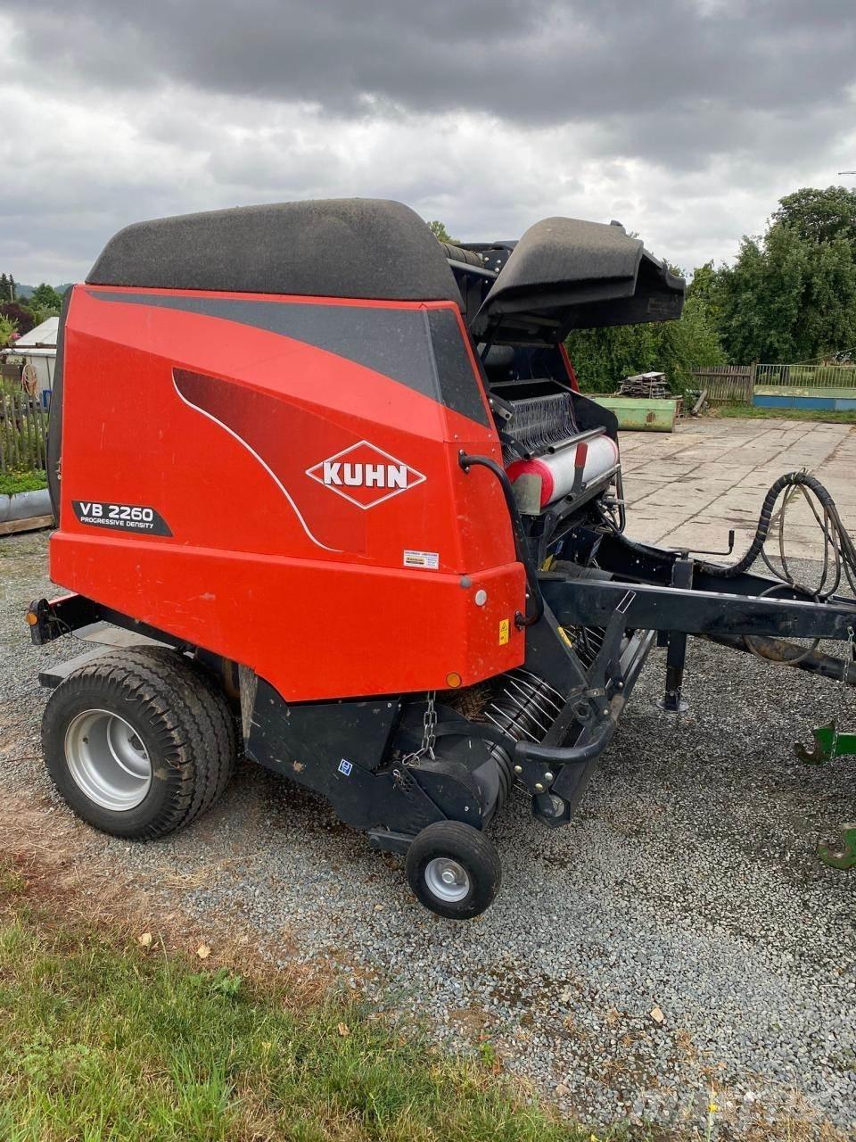 Kuhn VB 2260 Ruloonpressid