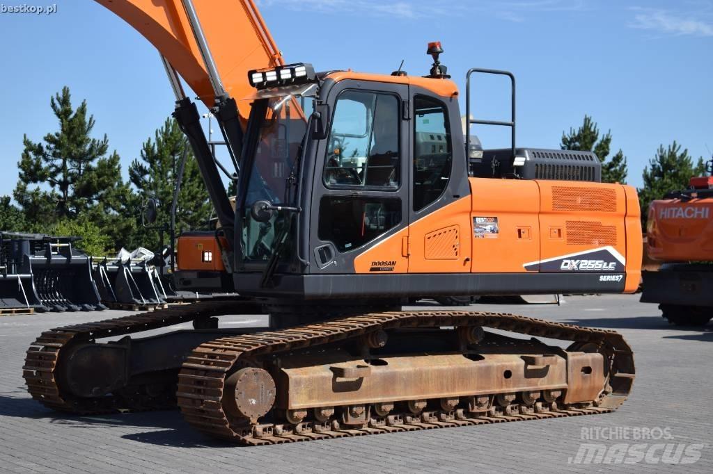 Doosan DX 255 LC-7 Roomikekskavaatorid