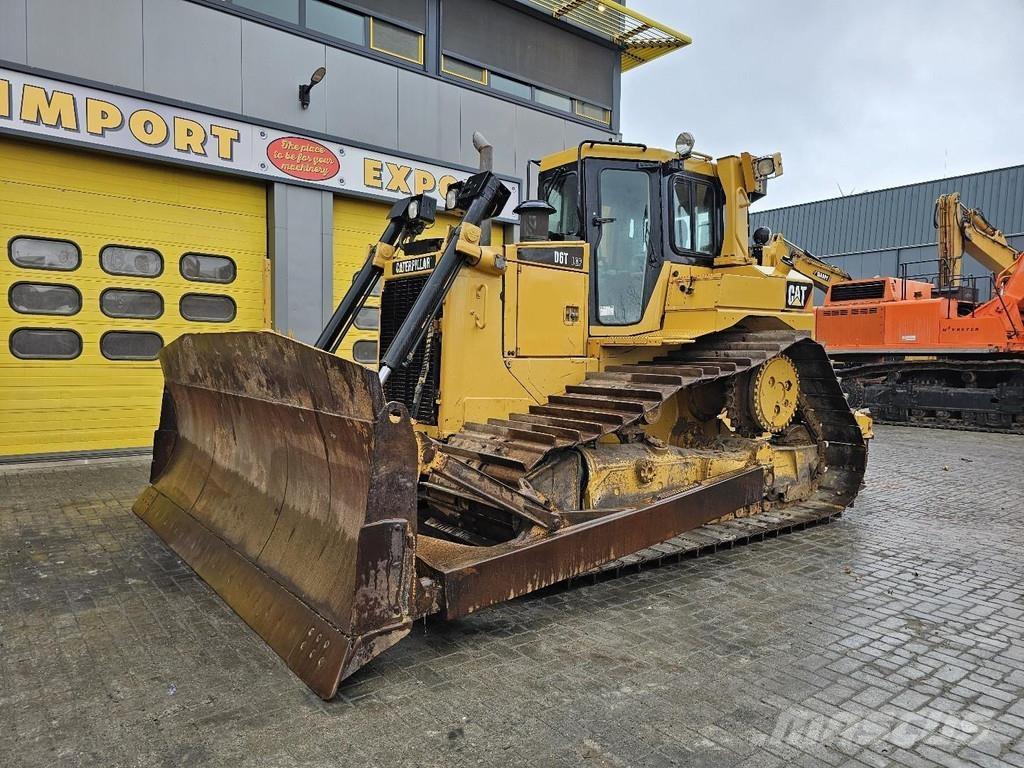 CAT D6T Buldooserid