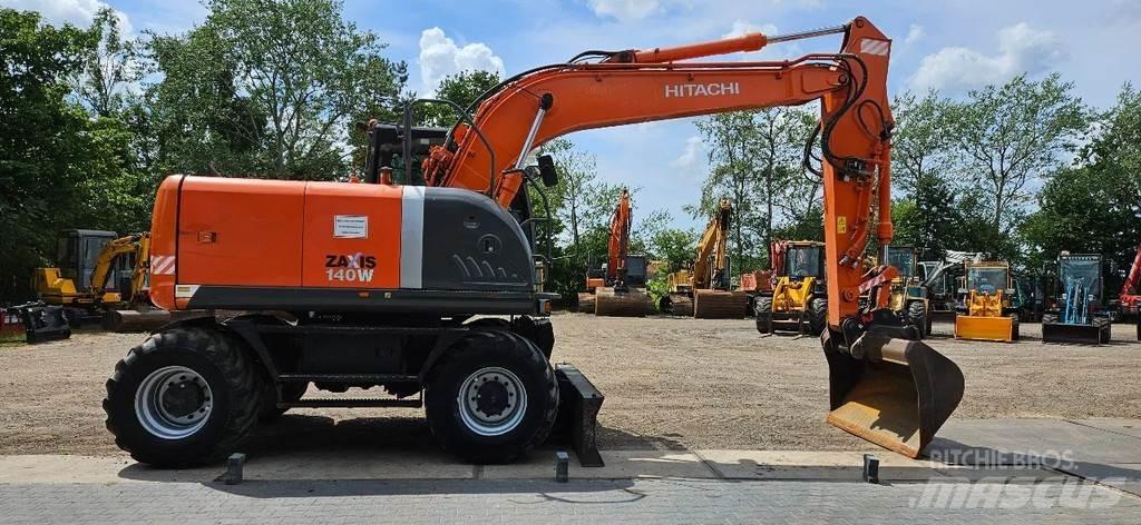 Hitachi ZX140-3 Ratasekskavaatorid