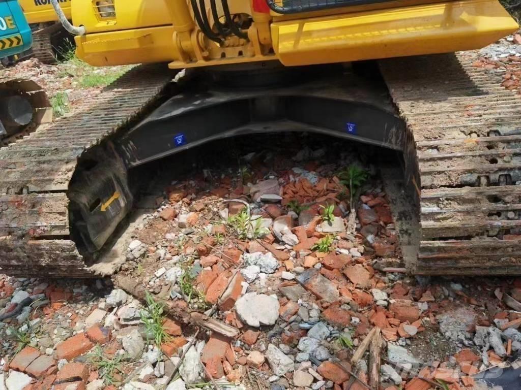 Komatsu PC 130 LC-7 Roomikekskavaatorid