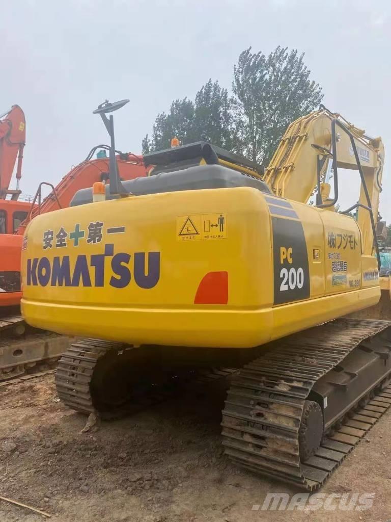 Komatsu pc200-8 Roomikekskavaatorid
