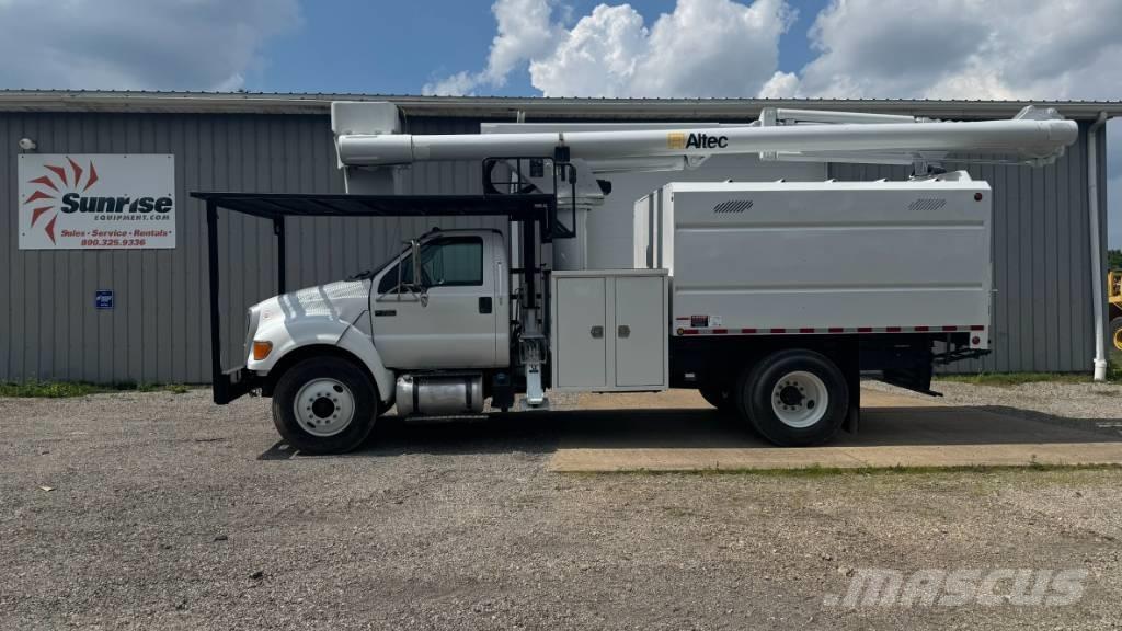 Altec LR V 56 Auto korvtõstukid