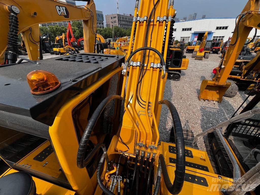 Komatsu PC 240 LC-8 Roomikekskavaatorid