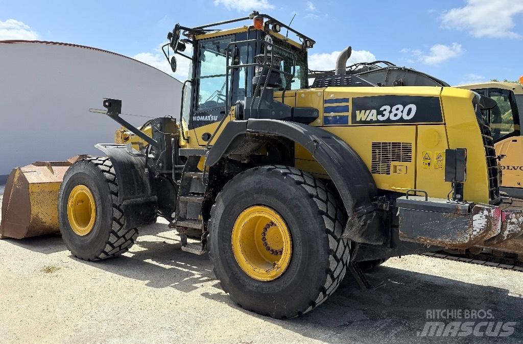 Komatsu WA 380-8 Rataslaadurid
