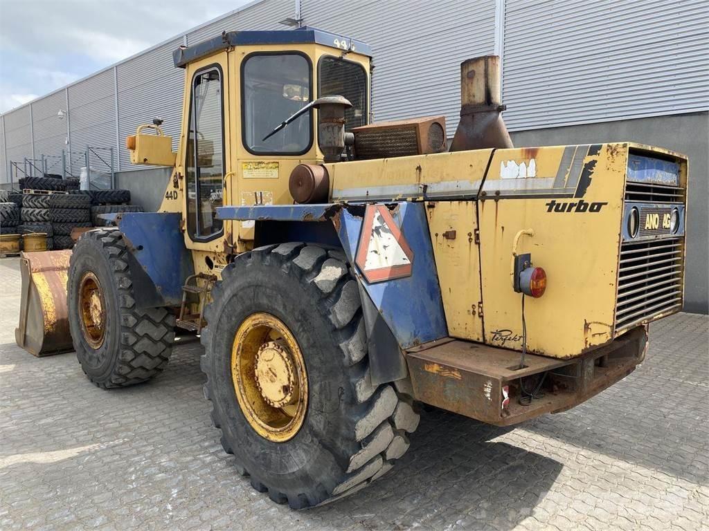 Hanomag 44D Rataslaadurid