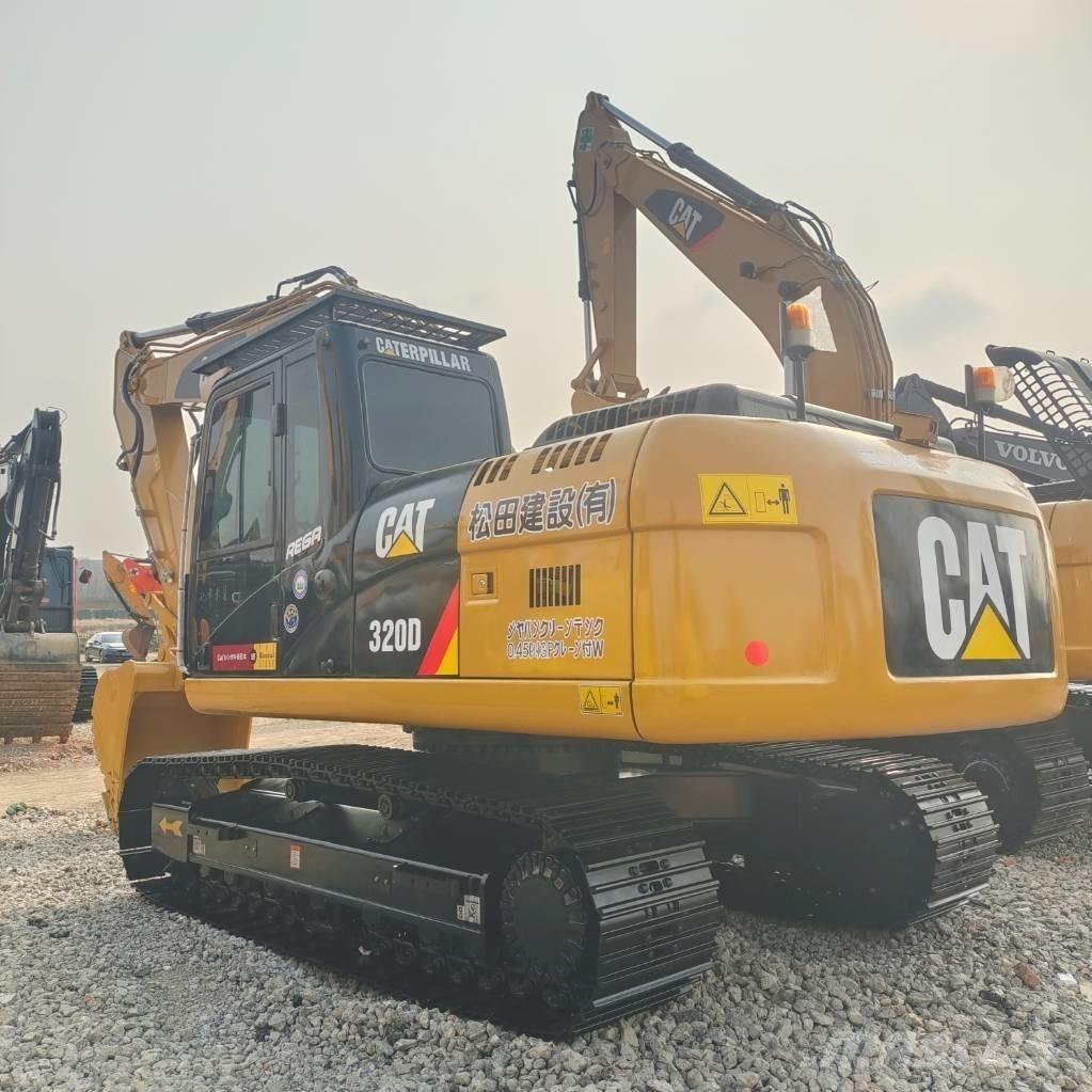 CAT 320 D Roomikekskavaatorid