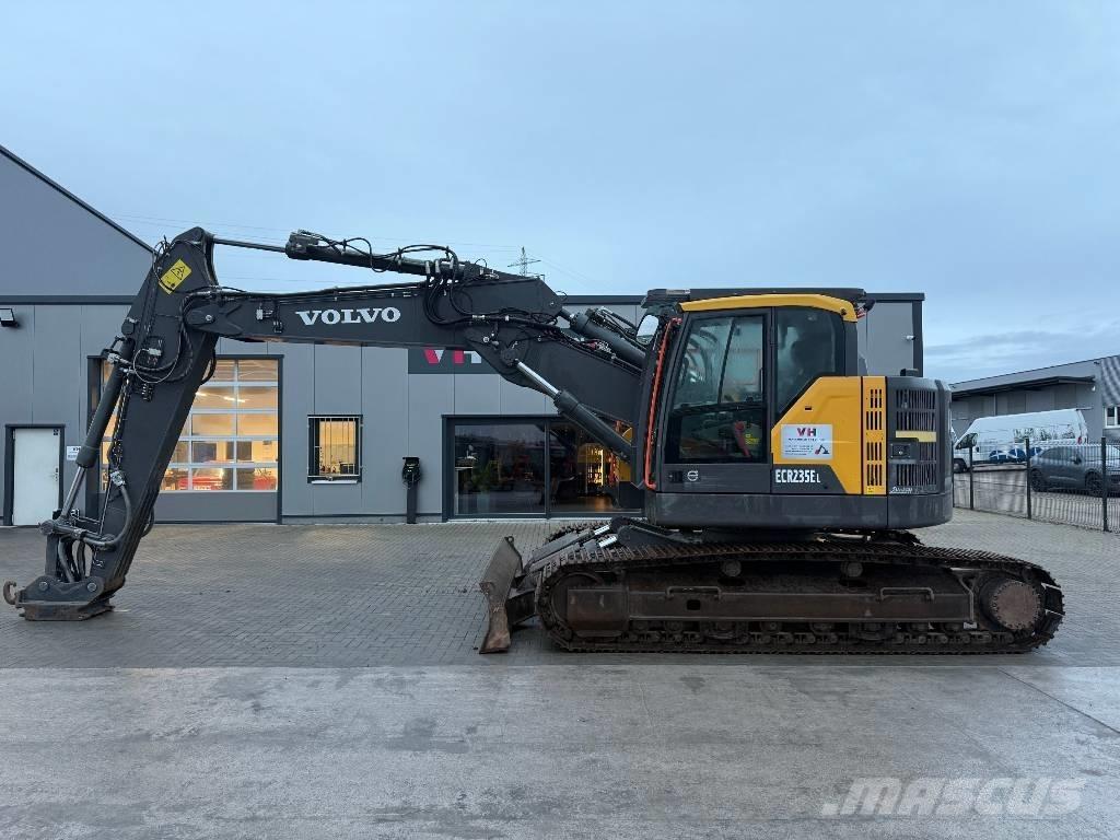 Volvo ECR 235 Roomikekskavaatorid