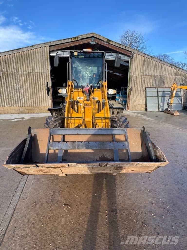 HZM 825 Rataslaadurid