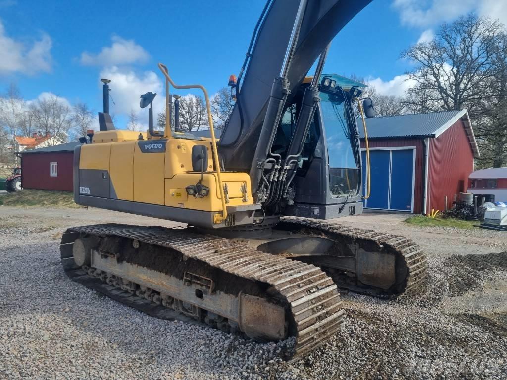 Volvo EC 220 DL Roomikekskavaatorid