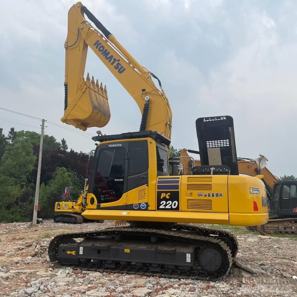 Komatsu PC 220-8 Roomikekskavaatorid